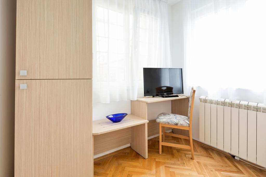 Dolce Vita Luxury Suites Belgrado Buitenkant foto