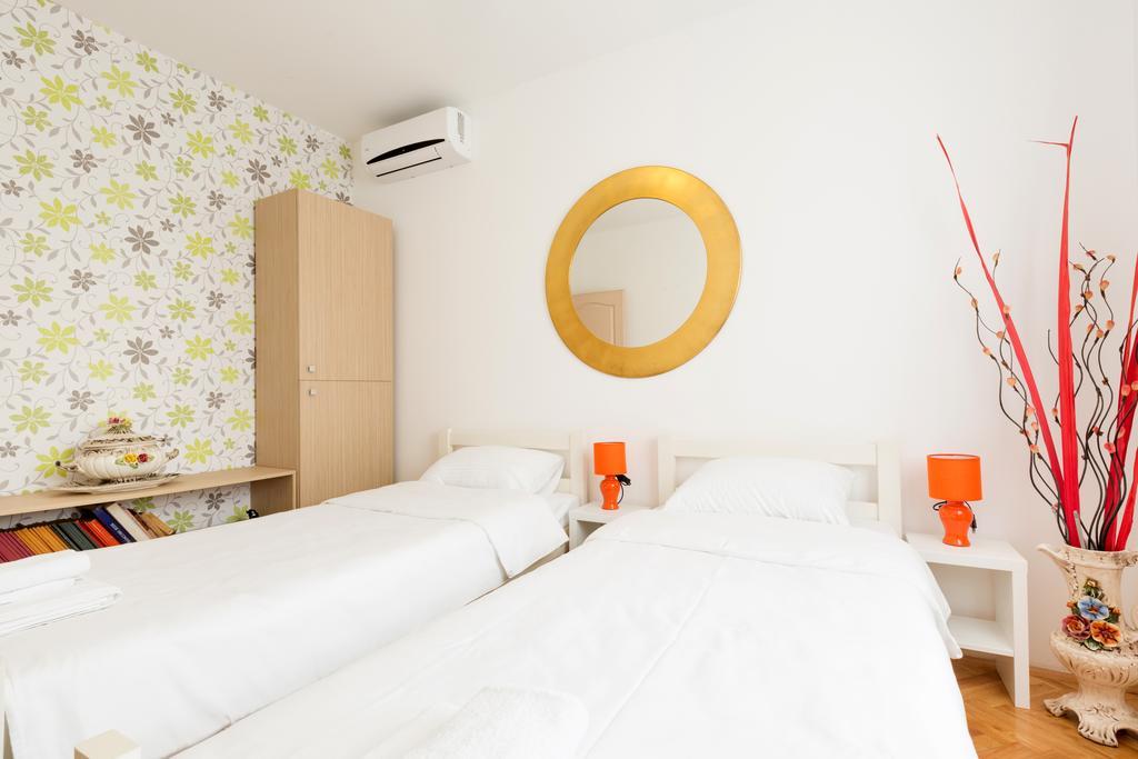 Dolce Vita Luxury Suites Belgrado Buitenkant foto