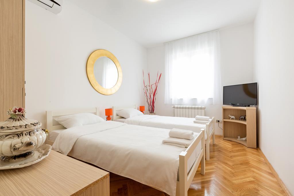 Dolce Vita Luxury Suites Belgrado Buitenkant foto