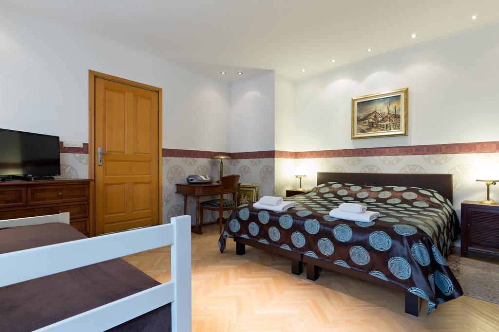 Dolce Vita Luxury Suites Belgrado Buitenkant foto